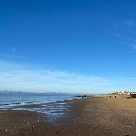 Stylish Apartments Near The Sea Front At Morecambe Heysham Exterior photo